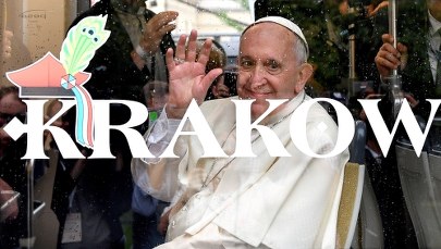 Szaleństwo na trasie przejazdu papieskiego tramwaju. "Już jedzie, już zapuścili motory"