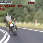 Szalony pościg za motocyklistą, pędził 220 km/h. Jest nagranie