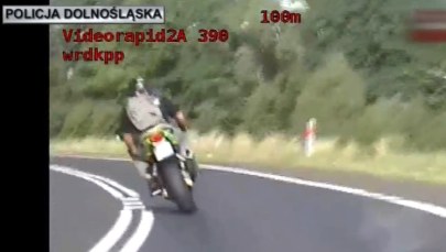 Szalony pościg za motocyklistą, pędził 220 km/h. Jest nagranie