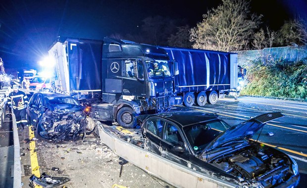 ​Szalony rajd Polaka na niemieckich autostradach: staranował 50 aut, 26 osób jest rannych