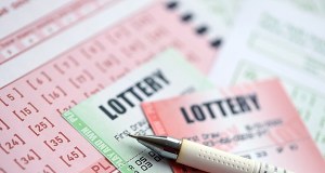 Szansa jedna na 24 biliony. Wygrali na loterii... dwa razy