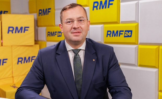 Szarańcza w Ukrainie zagrożeniem dla Polski? Minister komentuje