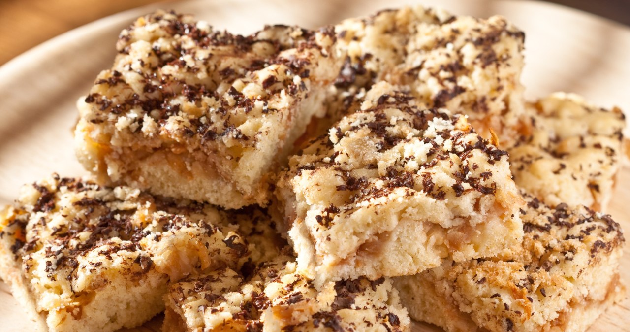 Szarlotka w tym wydaniu smakuje jeszcze lepiej /pitris /123RF/PICSEL