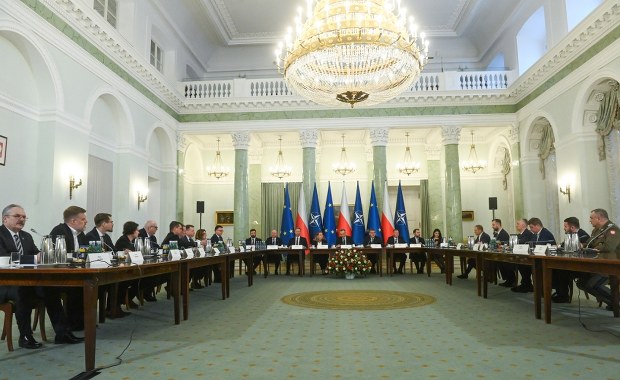 "Szarża" Błaszczaka. RBN zakończona ostrą wymianą zdań z Tuskiem