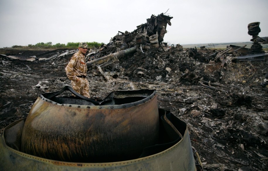 Szczątki maszyny na miejscu katastrofy / ITAR-TASS/ Zurab Dzhavakhadze /PAP/EPA