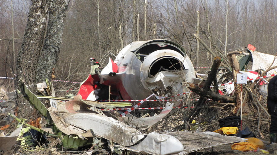 Szczątki Tu-154M pod Smoleńskiem /Mariusz PIekarski /Archiwum RMF FM