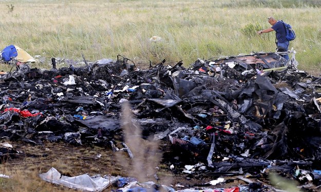 Szczątki zestrzelonego Boeinga 777 /ROBERT GHEMENT /PAP/EPA