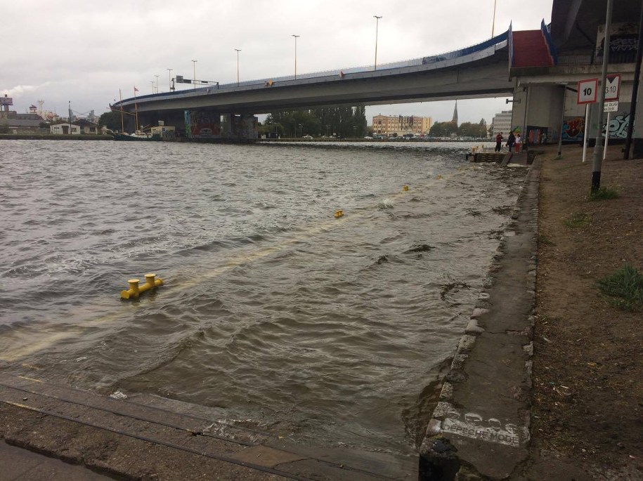 Szczecin, nabrzeże pod Trasą Zamkową /Aneta Łuczkowska /RMF FM