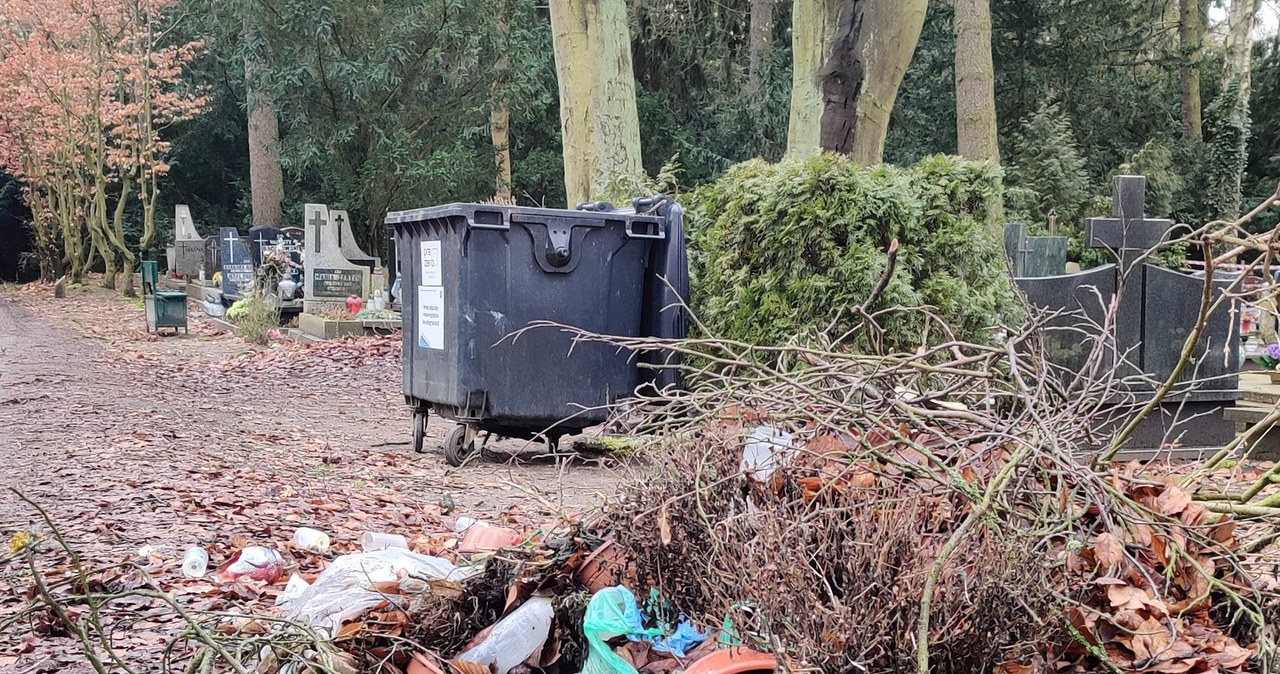 Szczecin: Nielegalne wysypiska na Cmentarzu Centralnym