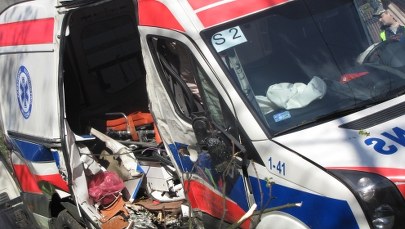 Szczecin: Po wypadku karetki nieprzejezdna jest ul. Sikorskiego