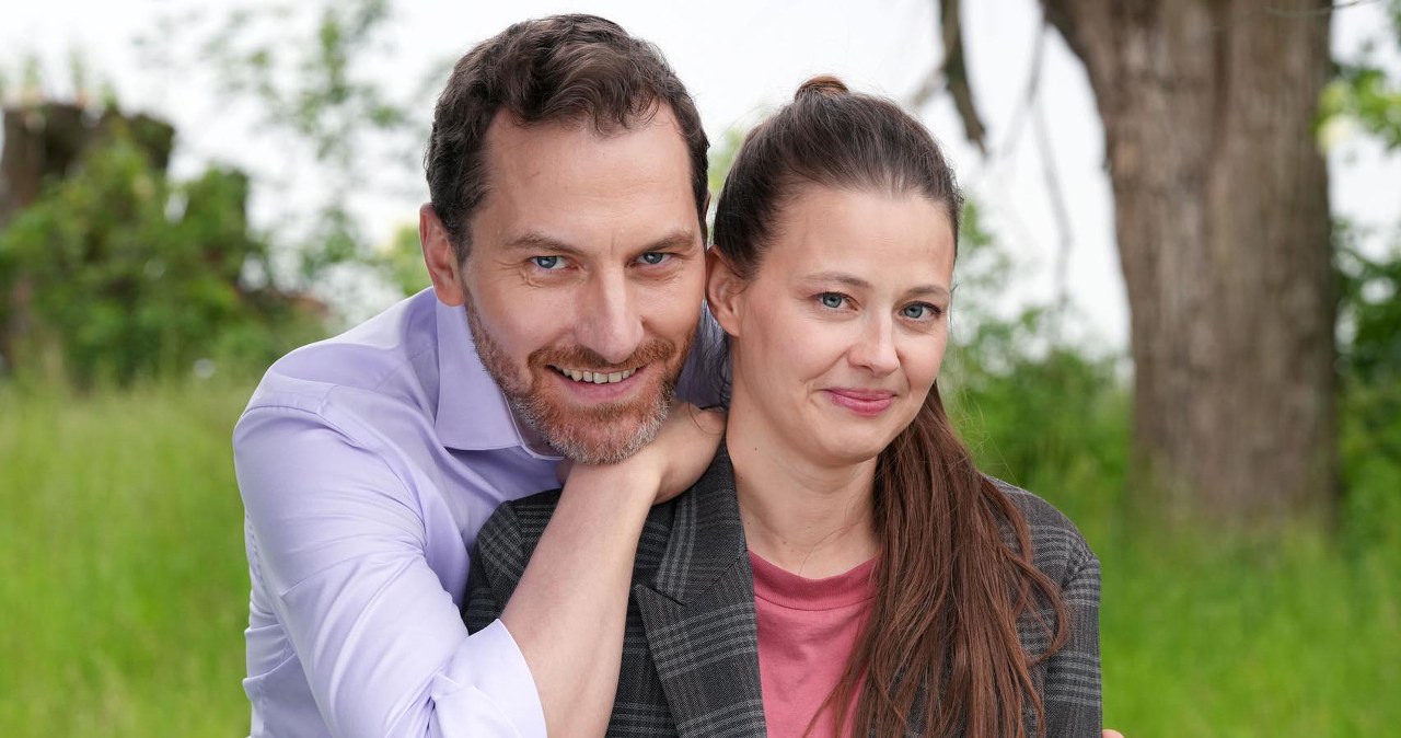 Szczepan (Robert Gulaczyk) niespodziewanie zaproponuje Gabrysi (Marta Juras), by wybrała się z nim na "małe wagary" /Źródło: AIM