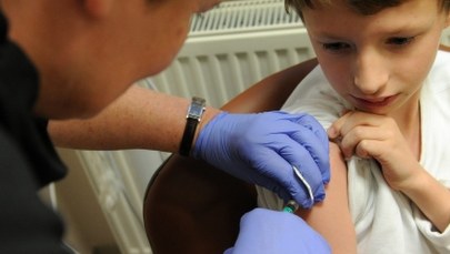 Szczepienia obowiązkowe. "Byliśmy zmuszani do szczepień. Powinniśmy się bronić"