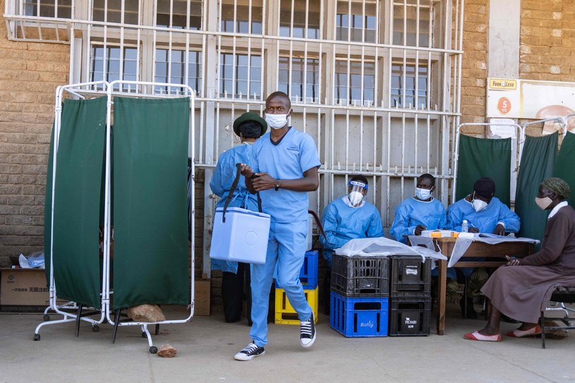 Szczepienia przeciw COVID-19 w Zimbabwe /AFP