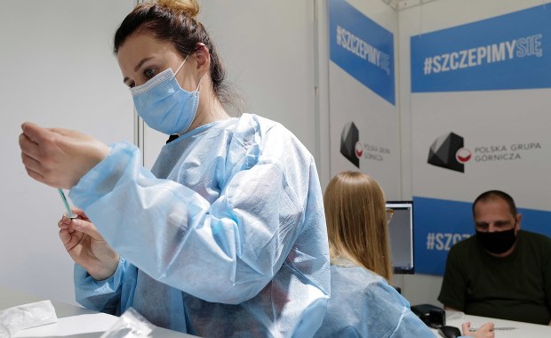 Szczepienie dzieci przeciw Covid-19 bezpieczne. Działania niepożądane łagodniejsze niż u dorosłych