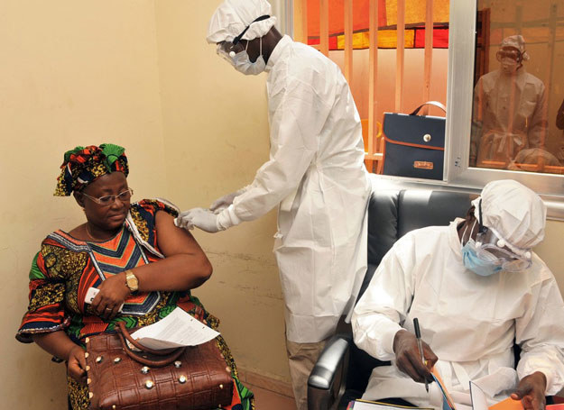 Szczepienie na ebolę w Sierra Leone /AFP /East News
