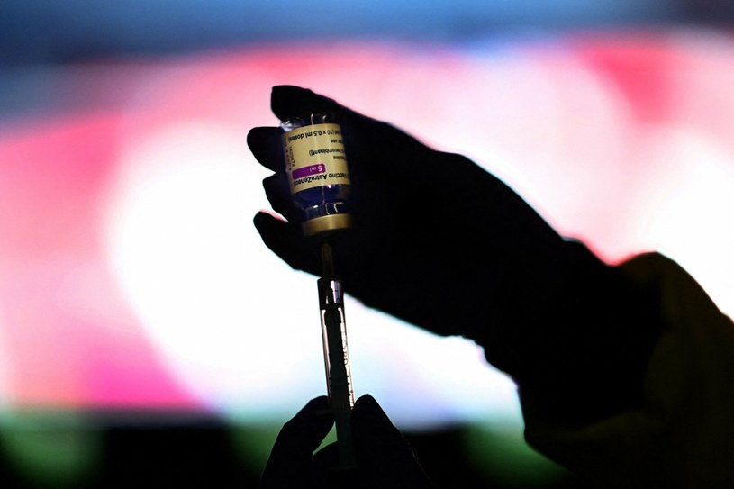 Szczepionka AstraZeneca; zdj. ilustracyjne /GABRIEL BOUYS/AFP /East News