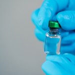 Szczepionka na czerniaka coraz bliżej? Akcje Moderny i Merck wystrzeliły 