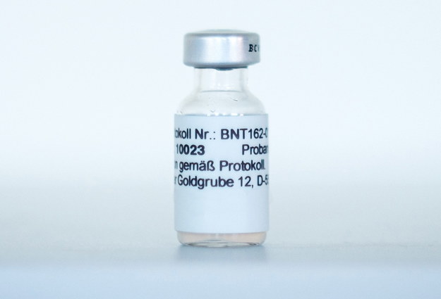 Szczepionka na koronawirusa firm Pfizer BioNTech /BIONTECH SE / HANDOUT /PAP/EPA