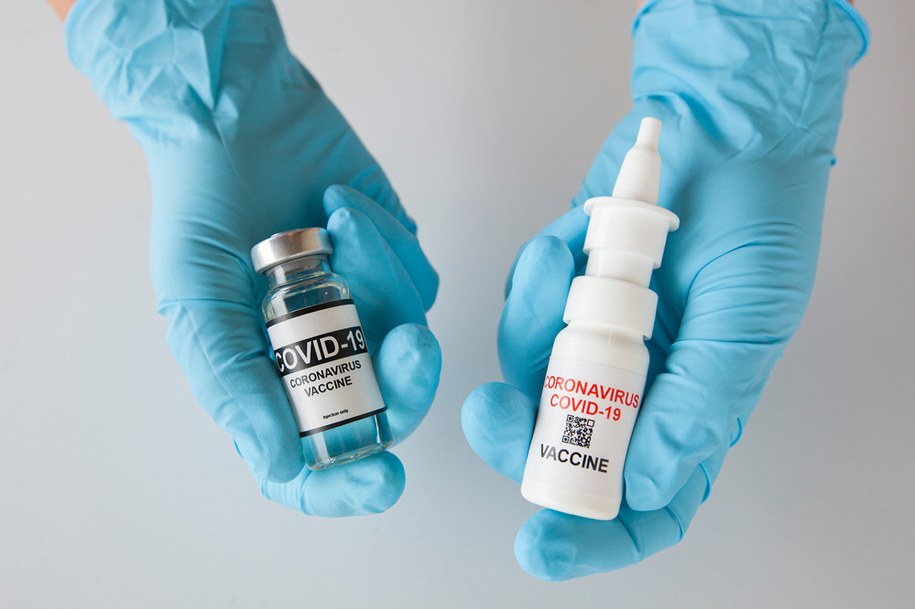 Szczepionka przeciw COVID-19 /Shutterstock