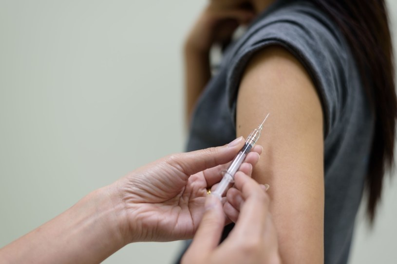 Szczepionka zawsze niesie wielokrotnie mniejsze ryzyko niż choroba /123RF/PICSEL