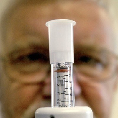 Szczepionki w przyszłym roku już nie będzie można wykorzystać /AFP