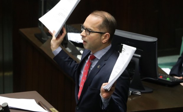 Szczerba wyląduje na partyjnym dywaniku. "To nie czas na tanie gadżeciarstwo"