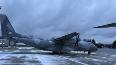 Szczerski: Prezydent, premier nie mogą czekać, kto będzie frajerem i wyjdzie z samolotu
