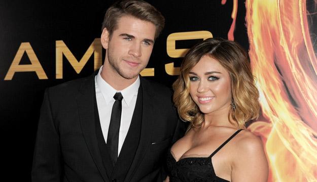 Szczęśliwa para Liam Hemsworth i Miley Cyrus /AFP