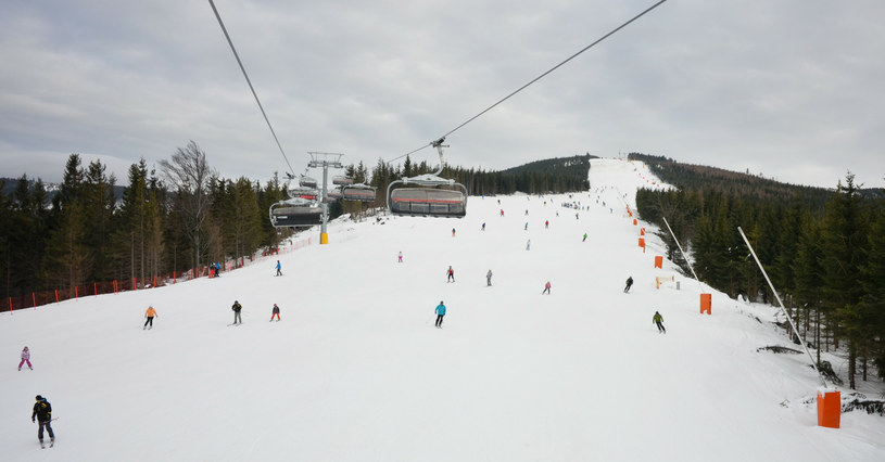 Szczyrk jest jednym z popularniejszych ośrodków narciarskich w Polsce. /ANDRZEJ ZBRANIECKI /East News