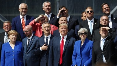 Szczyt NATO zatwierdził decyzje o nowych dowództwach