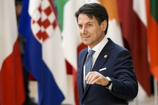 Szczyt UE: Weto Włochów i skarga na Polskę? 