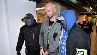 Szedł z nożami na policjantów i uczestników Marszu Równości. Jest areszt