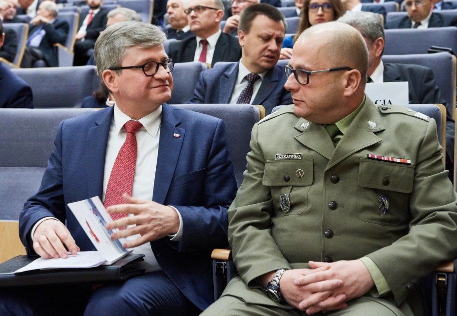 Szef Biura Bezpieczeństwa Narodowego Paweł Soloch i gen. Jarosław Kraszewski /Adam Warżawa /PAP