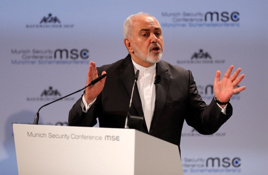 Szef irańskiej dyplomacji Mohammad Dżawad Zarif na konferencji w Monachium /RONALD WITTEK /PAP/EPA