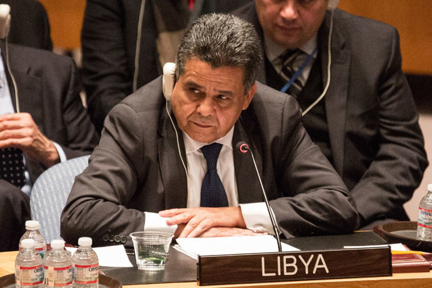 Szef libijskiej dyplomacji Mohammed al-Dairi prosi o broń fot. Andrew Burton /AFP