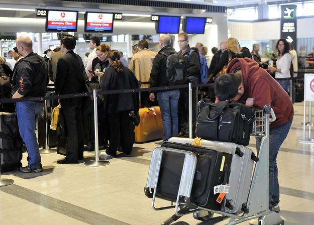 Szef Lufthansy apeluje o zniesienie barier liniom lotniczym z Europy /AFP