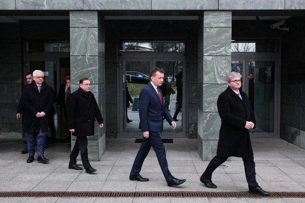 Szef MON Mariusz Błaszczak, minister spraw wewnętrznych i administracji, koordynator służb specjalnych Mariusz Kamiński, szef BBN Paweł Soloch i minister spraw zagranicznych Jacek Czaputowicz po spotkaniu w BBN /Mateusz Marek /PAP