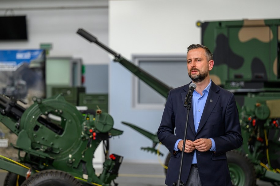 Szef MON: Od grudnia dwa holenderskie zestawy systemu Patriot będą rozmieszczone w Polsce /Paweł Topolski /PAP