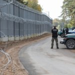 Szef MON ogłasza sukces. "Uszczelniliśmy granicę państwową"