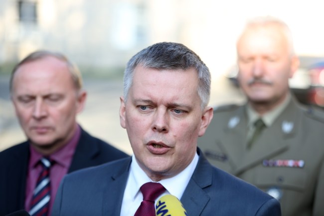 Szef MON Tomasz Siemoniak /PAP/Leszek Szymański /PAP