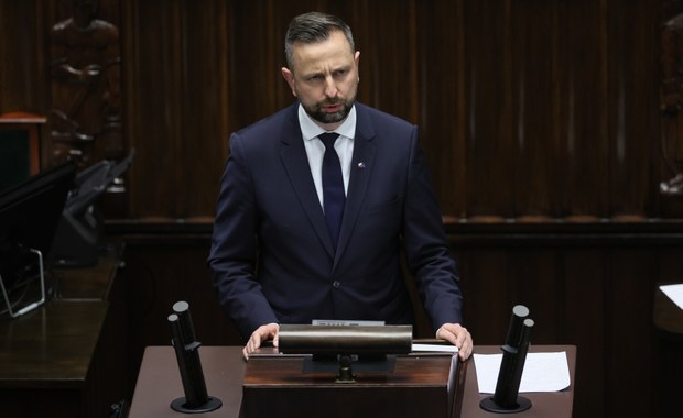 Szef MON w Sejmie: Największe zagrożenia dla Polski niezmiennie idą ze Wschodu