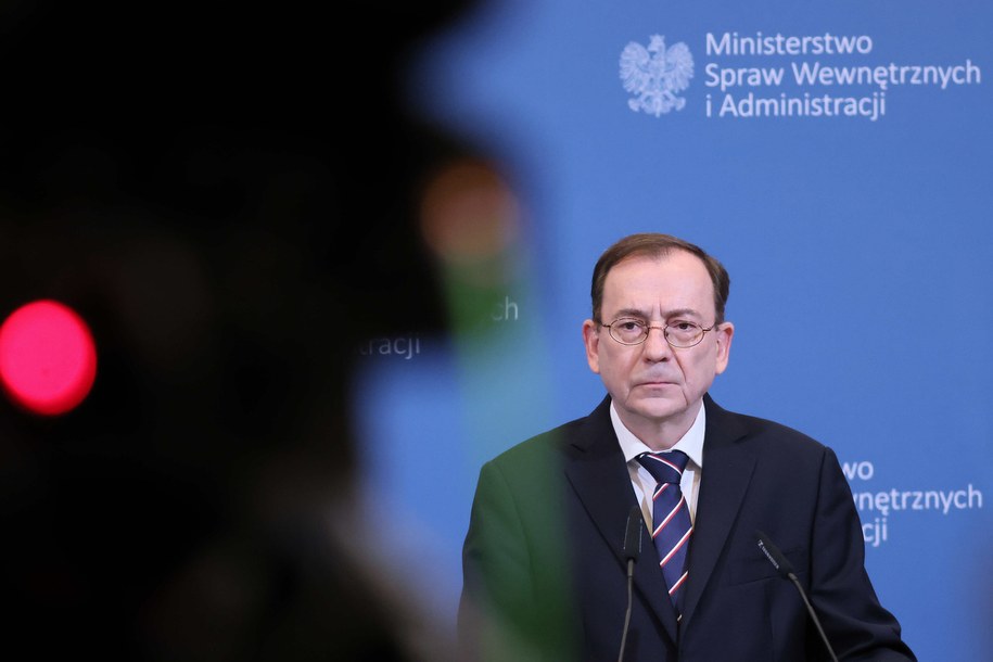 Szef MSWiA Mariusz Kamiński na konferencji prasowej / 	Leszek Szymański    /PAP