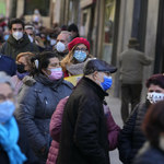 Szef MZ: We wrześniu zastanowimy się nad obowiązkiem maseczek w transporcie