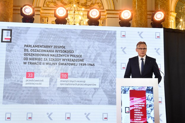 Szef parlamentarnego Zespołu ds. Oszacowania Wysokości Odszkodowań Należnych Polsce od Niemiec za Szkody Wyrządzone w trakcie II Wojny Światowej Arkadiusz Mularczyk /Radek Pietruszka /PAP