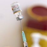 Szef Pfizera: Szczepionka przeciwko Omikronowi będzie gotowa w marcu