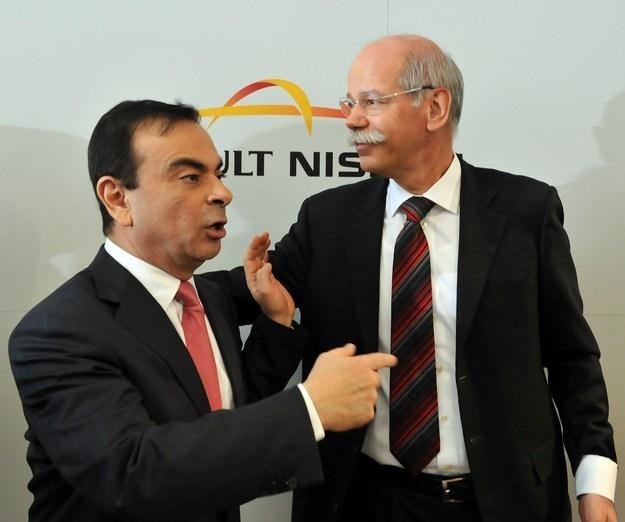 Szef Renault-Nissan Alliance Carlos Ghosn   i  prezes Daimler AG Dieter Zetsche /AFP
