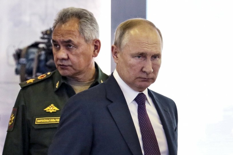Szef resortu obrony Siergiej Szojgu w towarzystwie Władimira Putina /Evgeniy Paulin, Sputnik, Kremlin Pool Photo, AP /East News