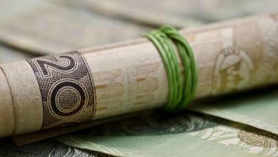 Szef rządu: Wszyscy ministrowie zwrócili nagrody, temat zamknięty