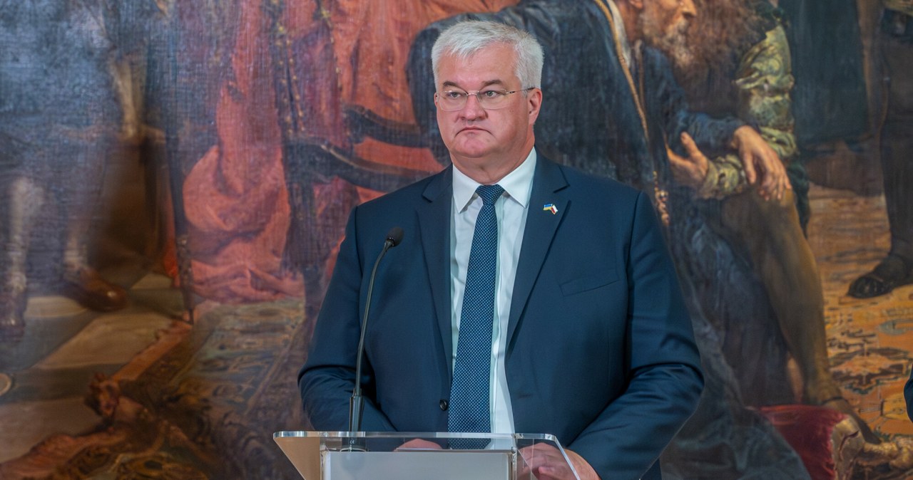 Szef ukraińskiego MSZ Andrij Sybiha  odpowiada Węgrom ws. ataku na rurociąg w Rosji /Michal Janek /Reporter