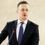 Szef węgierskiego MSZ: Soros i Timmermans nie akceptują wyników wyborów
